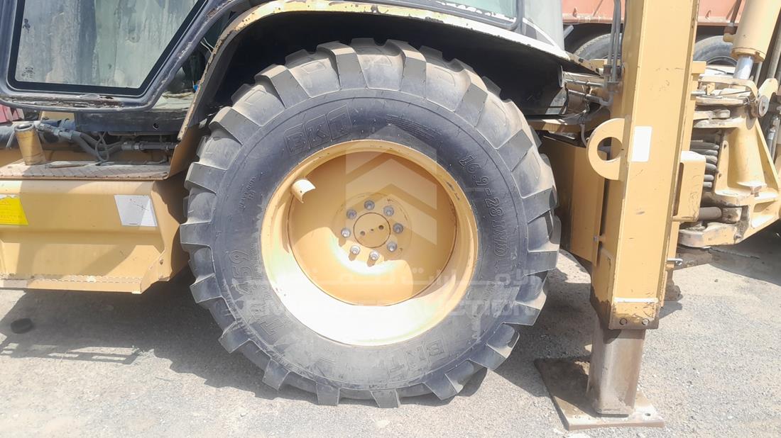 كاتربيلر 424 D 2005 — الإطار الخلفي الأيسر — صورة 27
