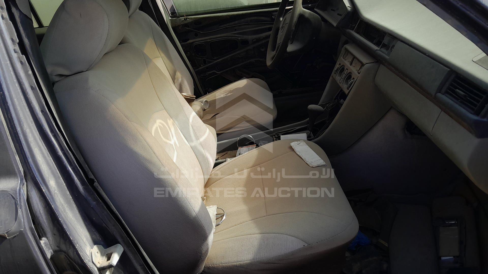 0 MERCEDES E 230 VIN: WDB1240221C226840