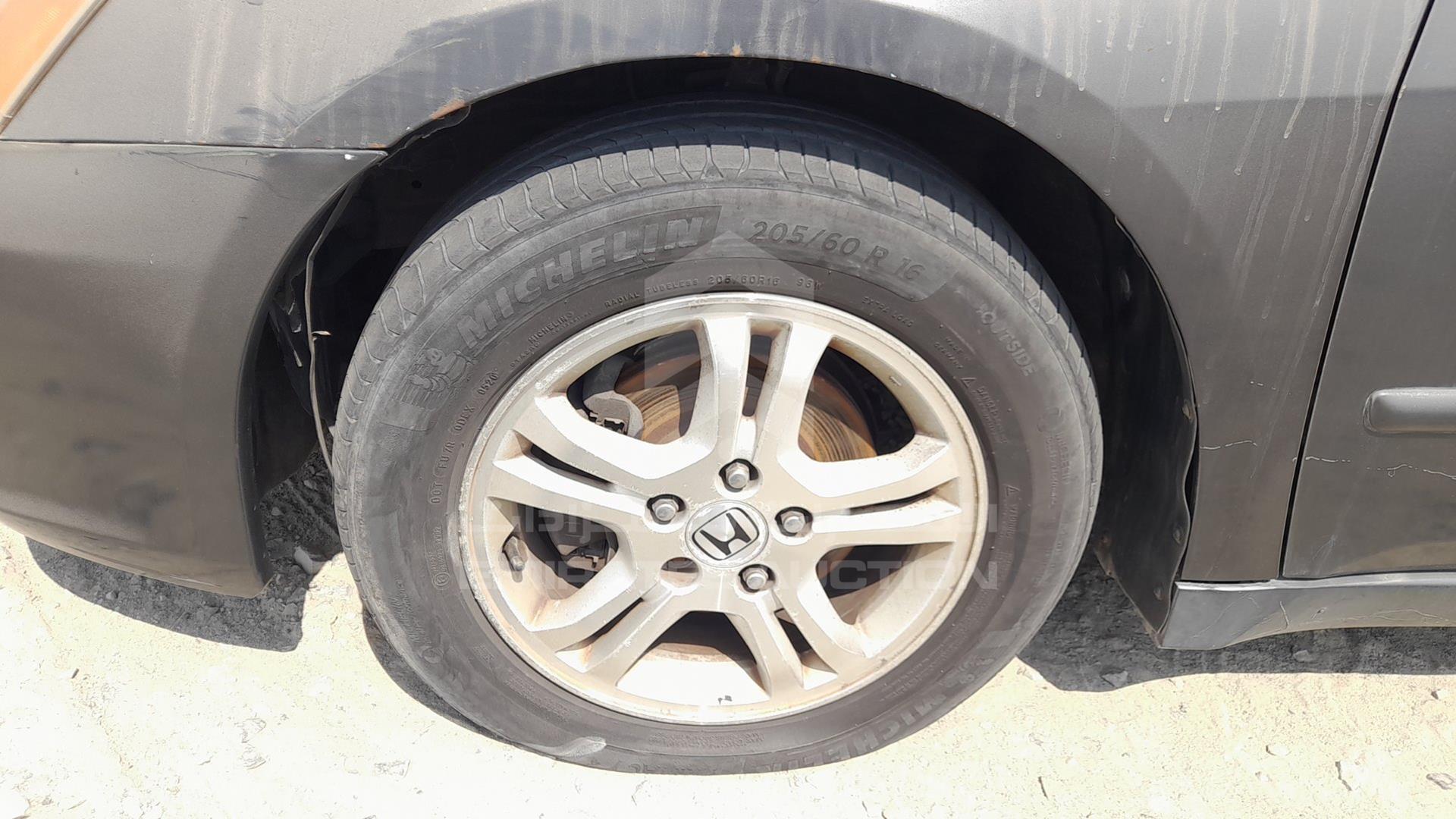 2007 HONDA ACCORD VIN: JHMCM56577C415471