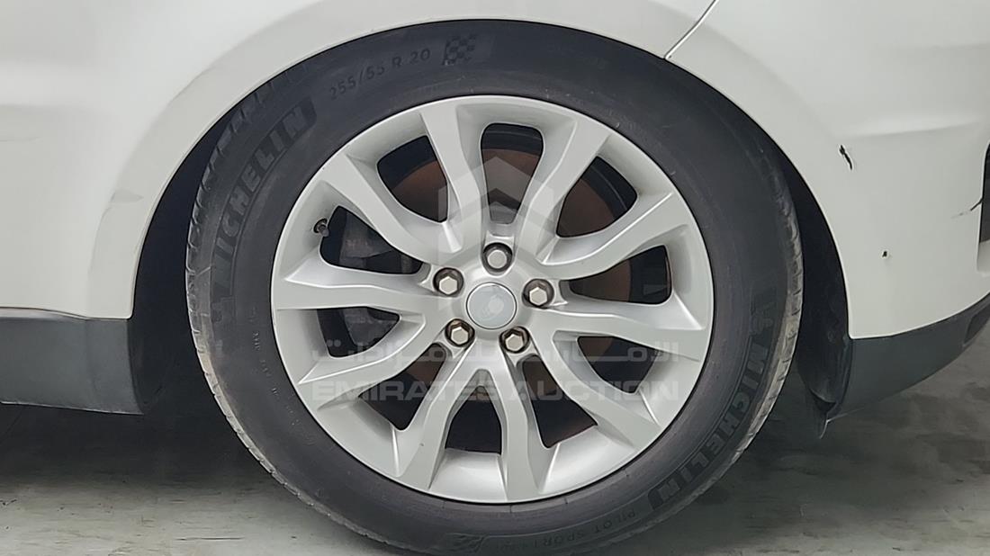 2016 Range Rover HSE — Front Right Tyre — Photo 29