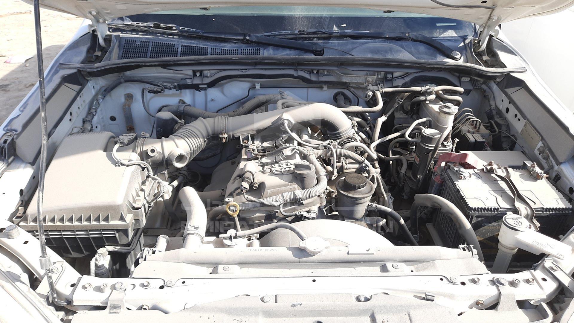2017 TOYOTA HILUX VIN: MR0DX8CDXH0400056
