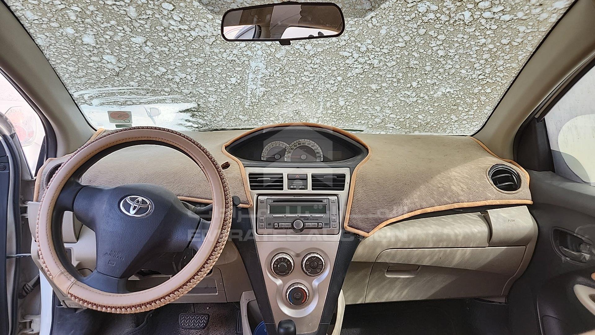 2008 TOYOTA YARIS VIN: JTDBW923081084913