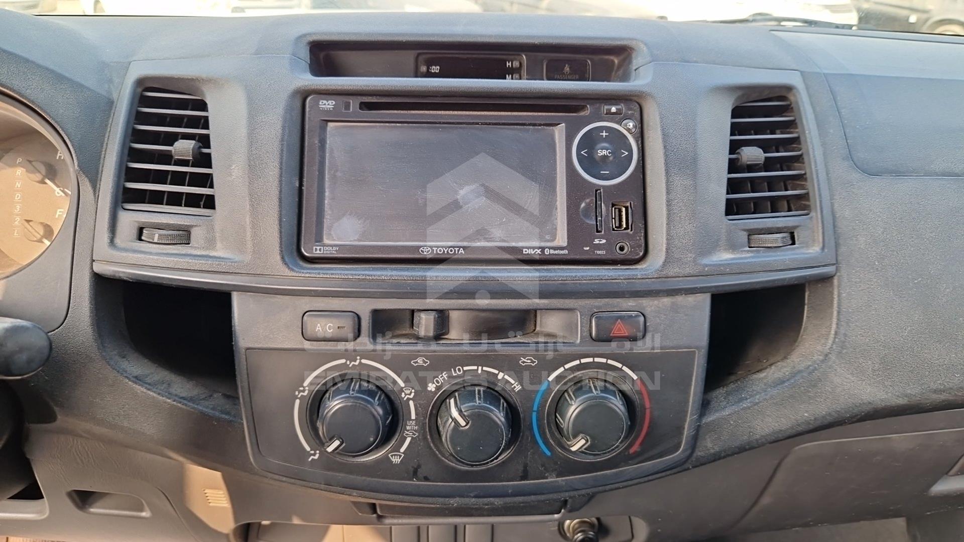 2015 TOYOTA HILUX VIN: MR0FX22G7F1144029