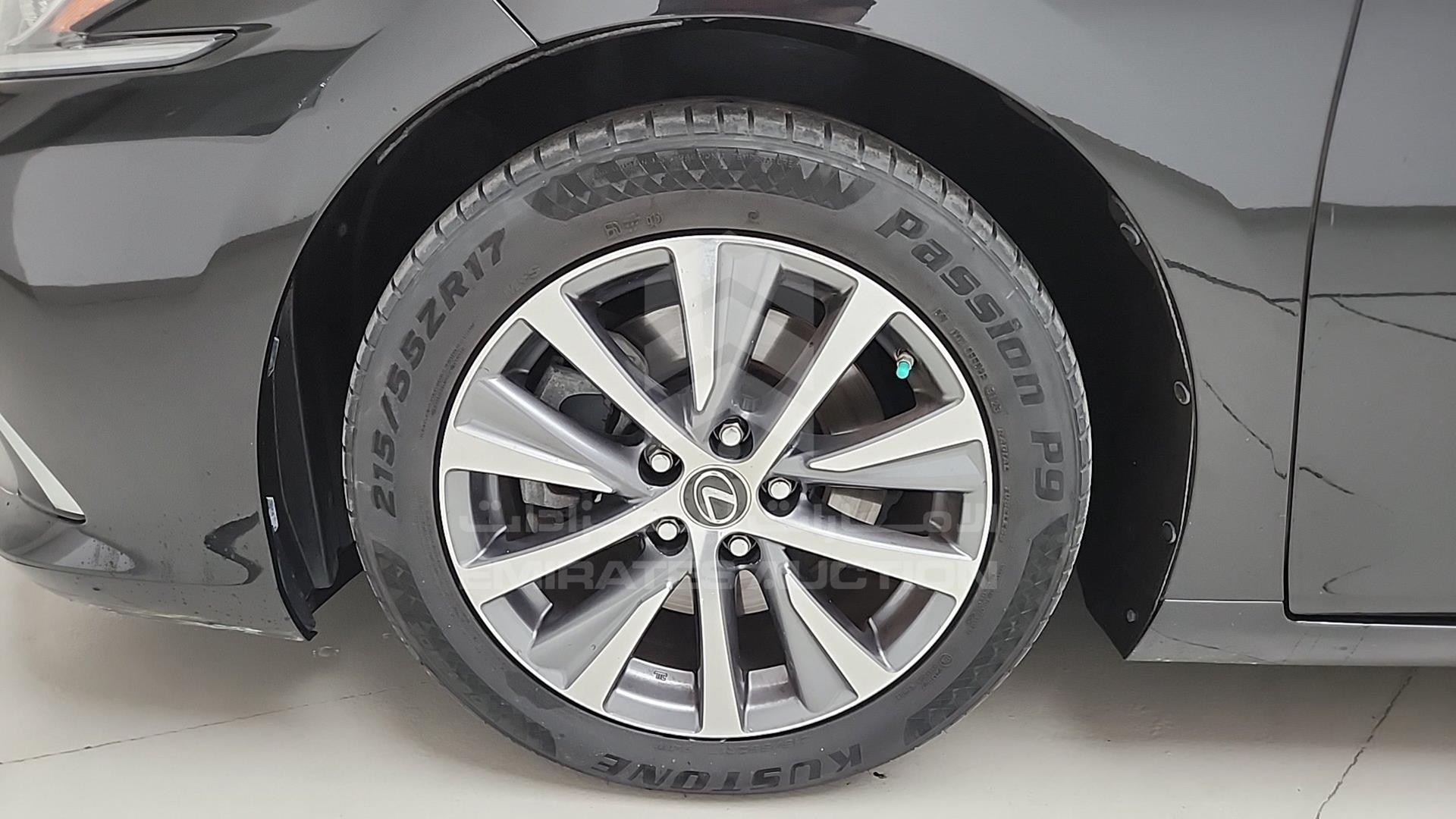 2019 LEXUS ES 350 VIN: JTHBZ1B1XK2005352