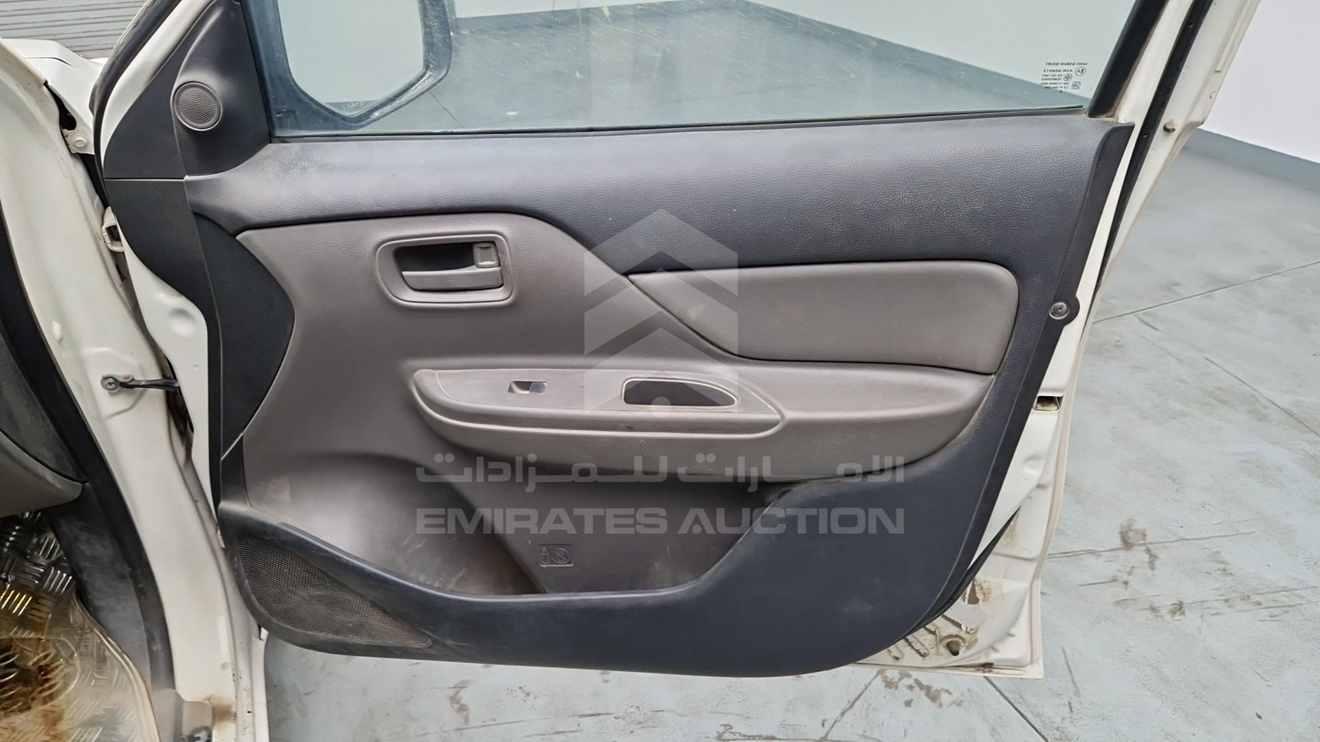 2016 MITSUBISHI L 200 VIN: MMBJNKJ40GH008469