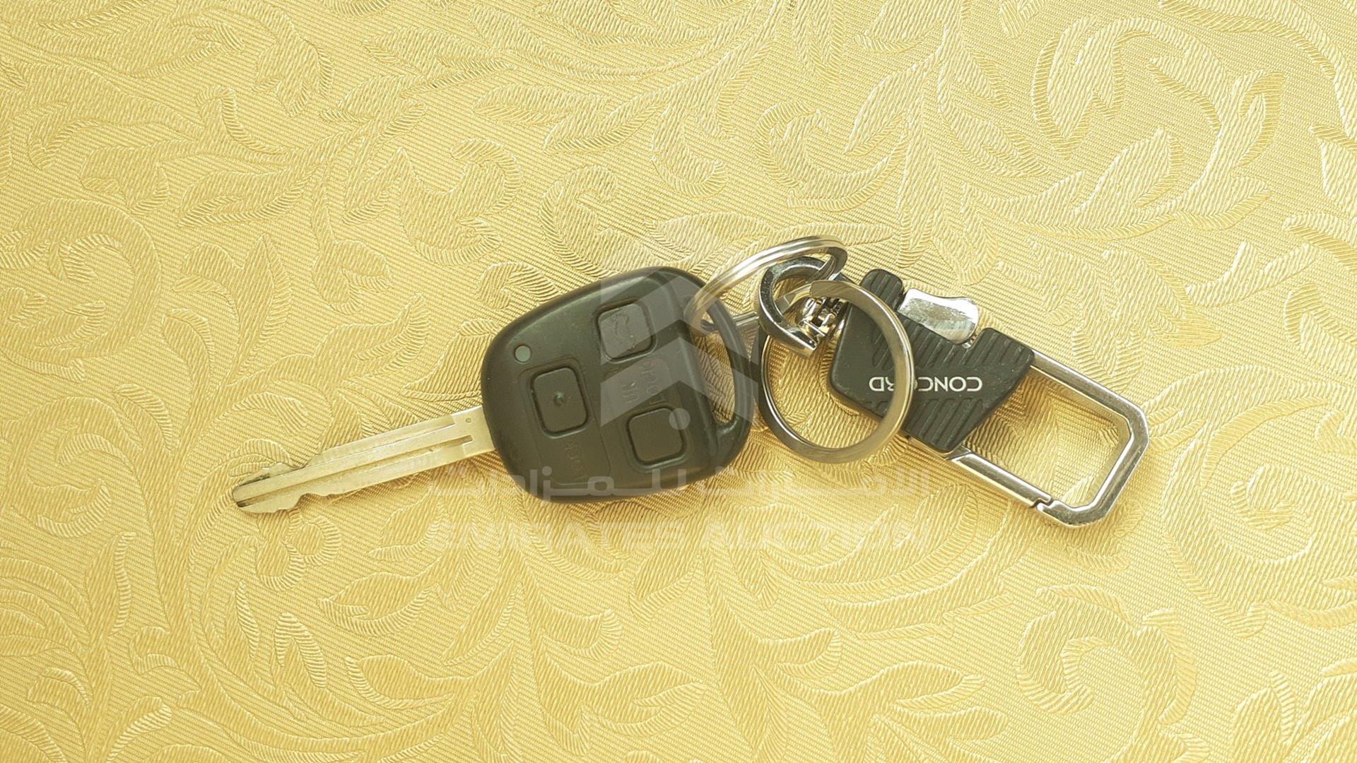 2003 TOYOTA COROLLA VIN: JTDBR23E630131939