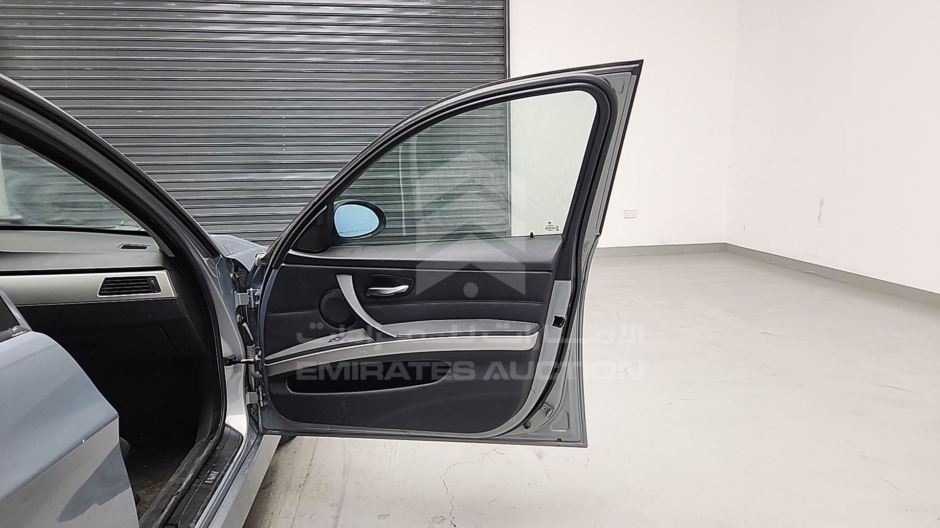 2006 BMW 320I VIN: WBAVA71040VE24701