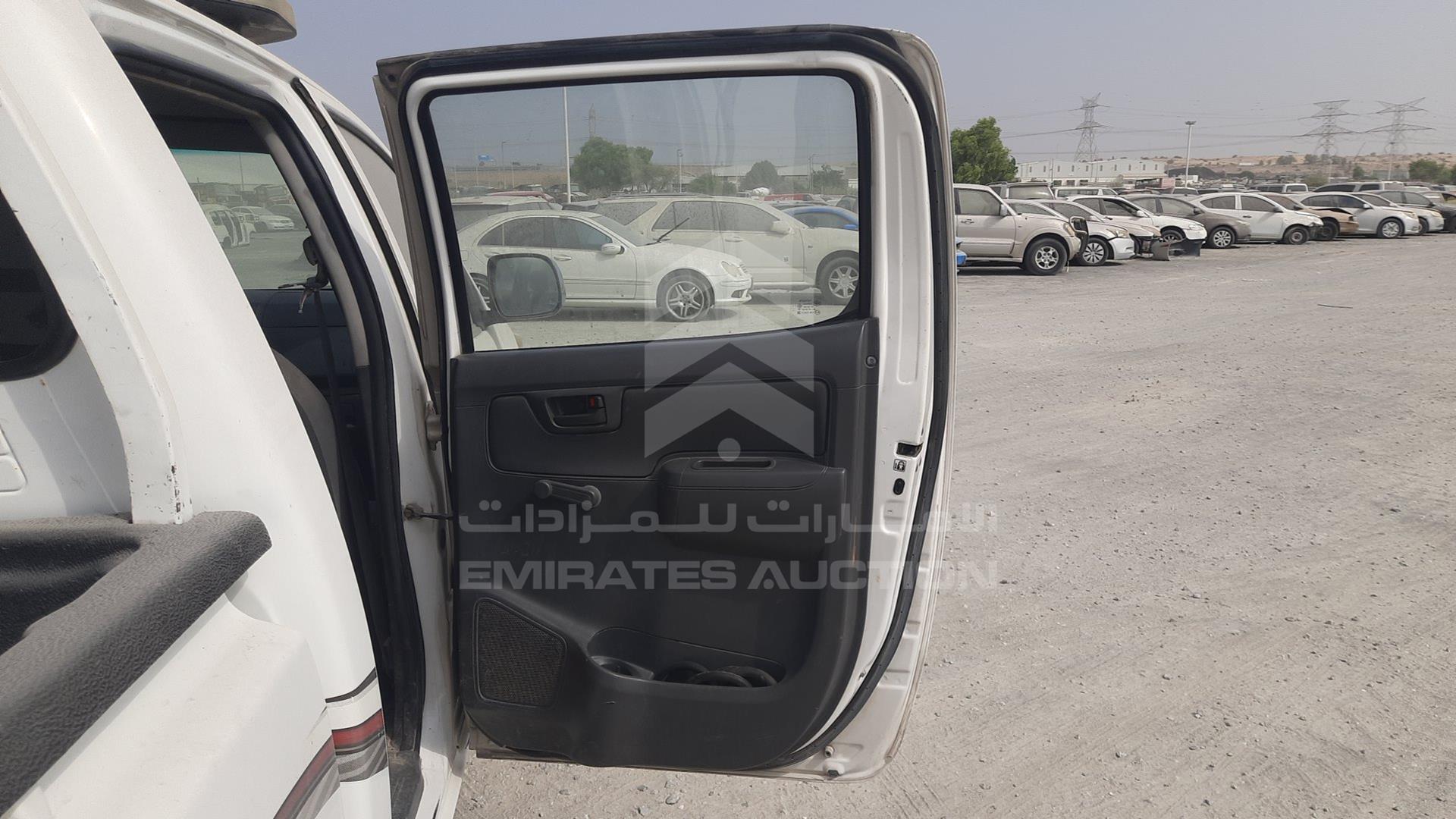 2014 TOYOTA HILUX VIN: MR0FX22G3E1396570