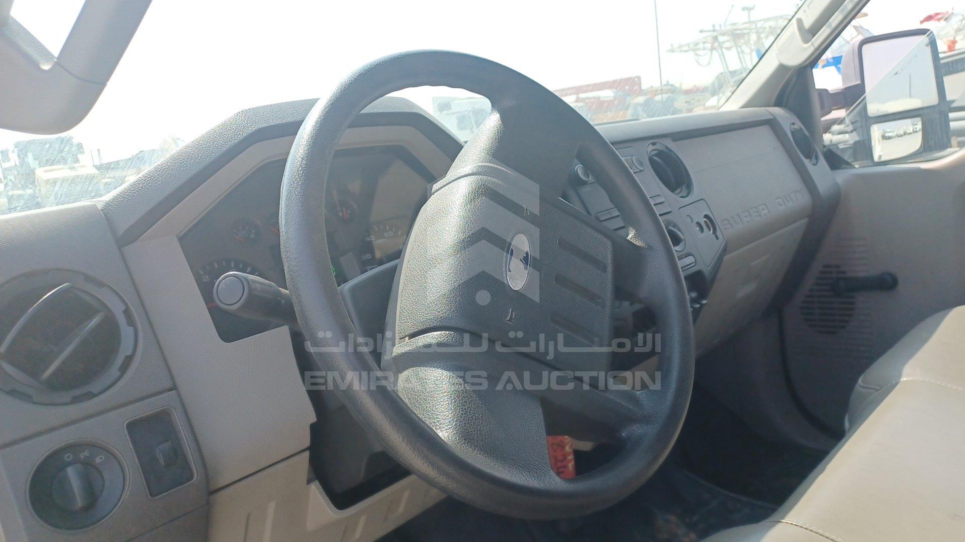 2008 FORD F 350 VIN: 1FDWF35R48EA80415