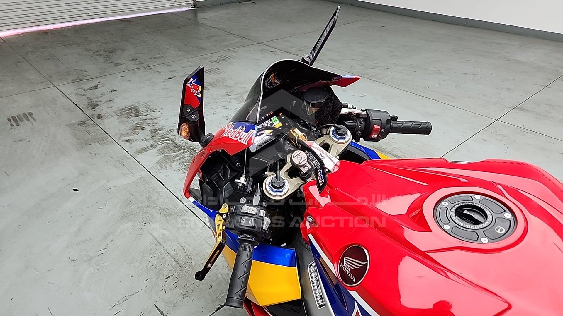 2019 HONDA CBR VIN: JH2SC77G2KK200002