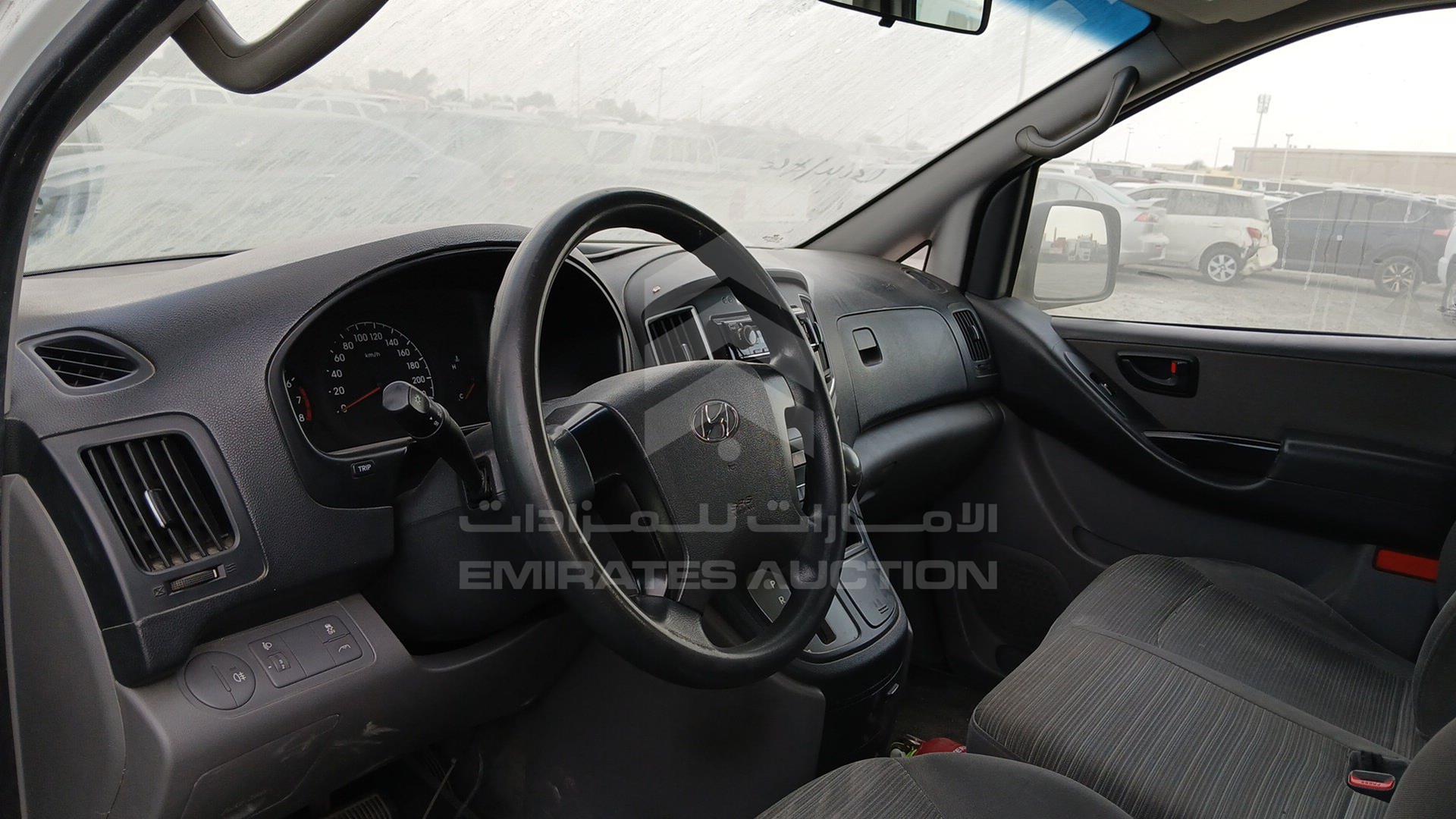 2019 HYUNDAI H1 VIN: KMJWA37R4KU016835