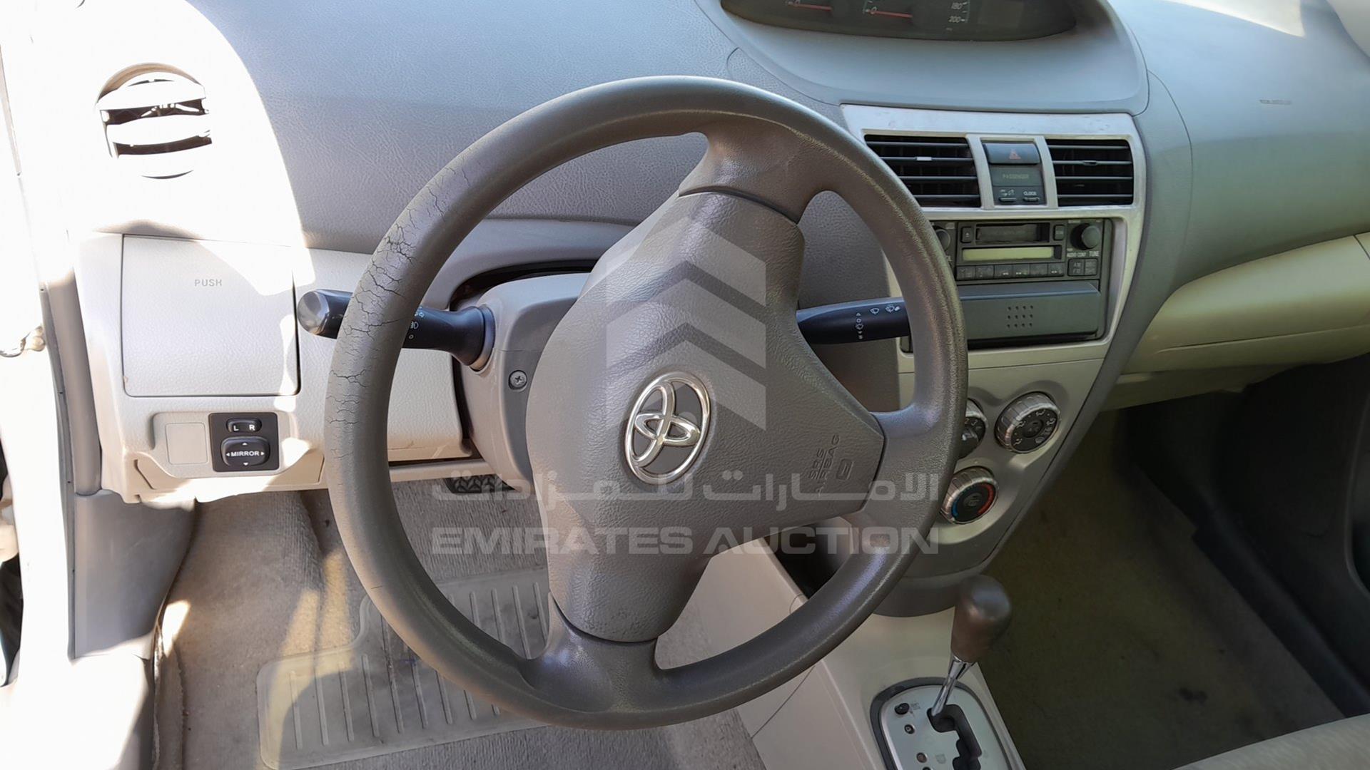 2009 TOYOTA YARIS VIN: JTDBW923394030750