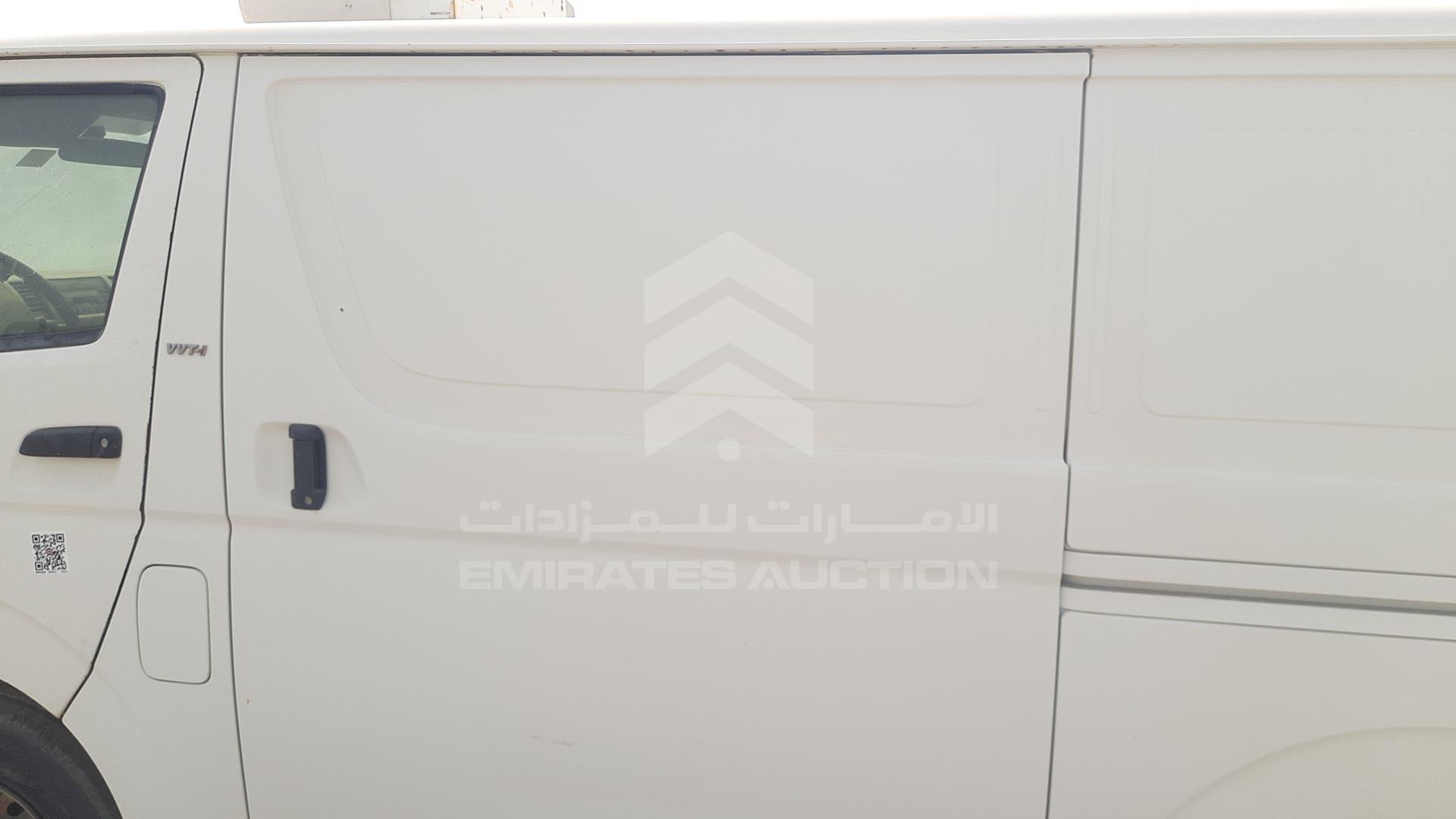 2006 TOYOTA HIACE VIN: JTFHX02P860005682