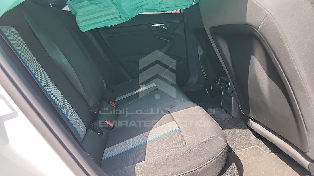 اودي ايه 3 2024 — زاوية الراكب الخلفي اليمنى — صورة 22