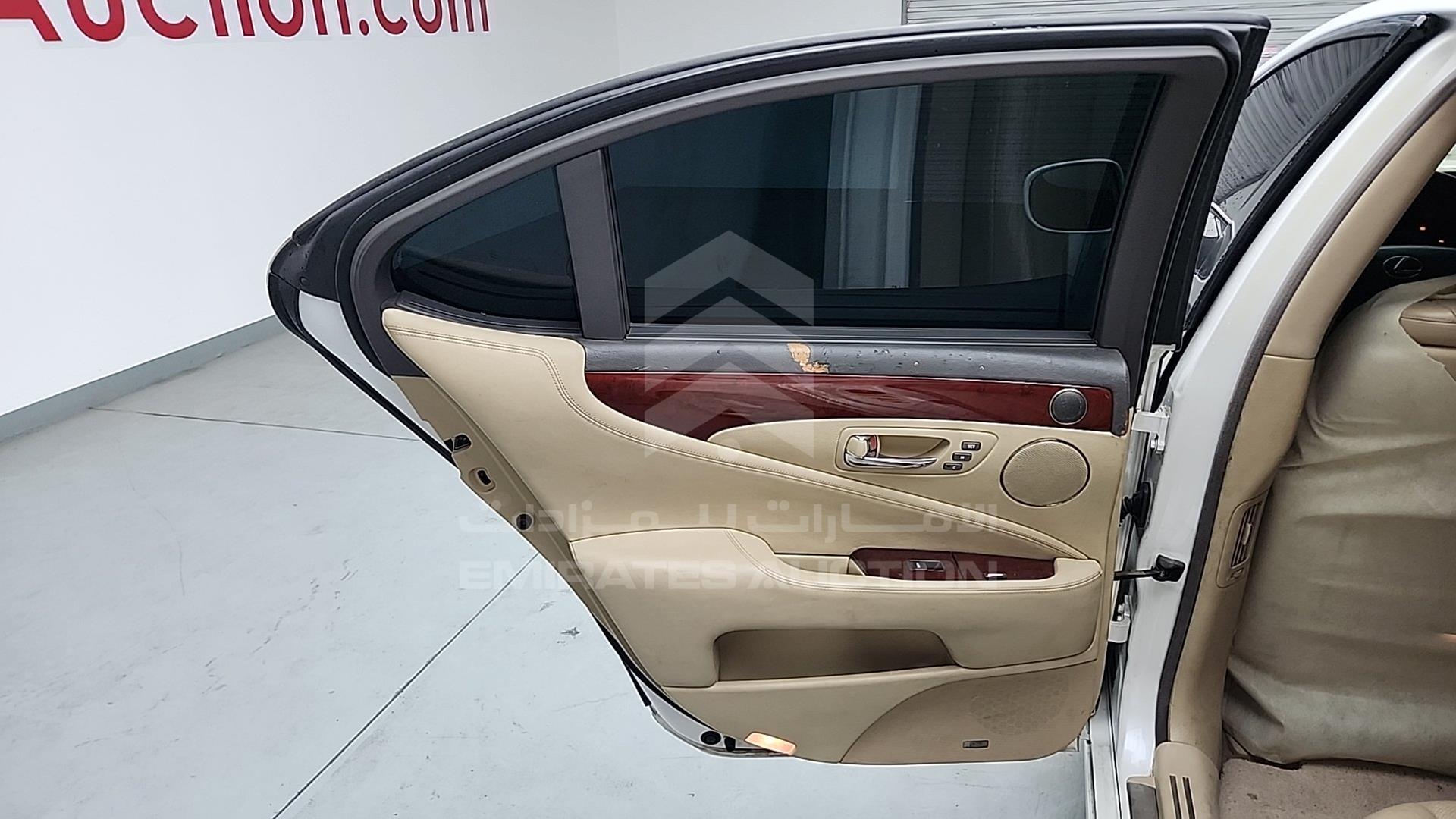 2009 LEXUS LS 460 VIN: JTHBM46F595085349