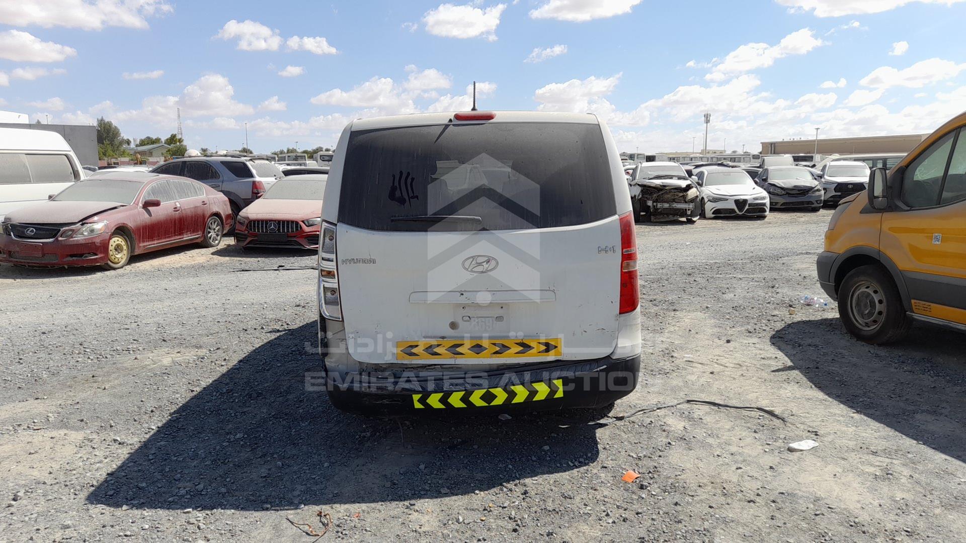 2016 HYUNDAI H1 VIN: KMJWA37R3GU801127