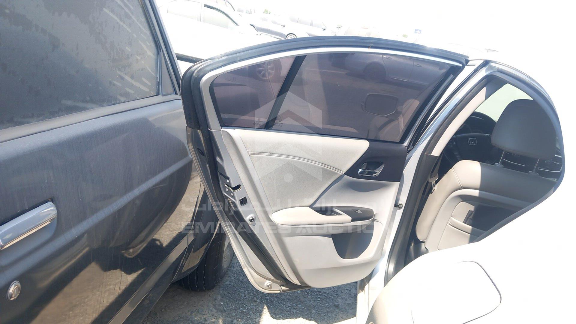2013 HONDA ACCORD VIN: 1HGCR3F87DA047156