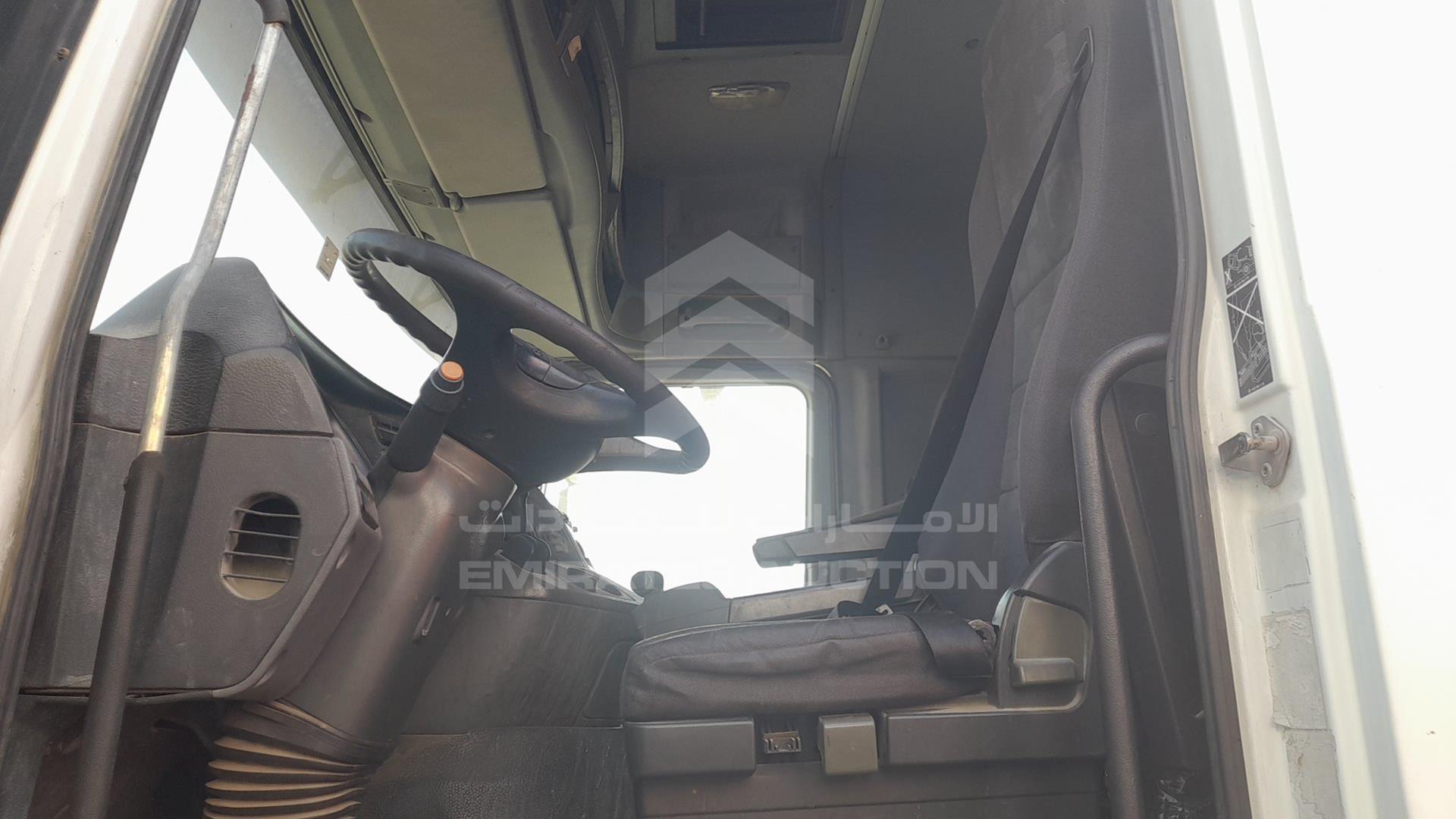 2007 MERCEDES ACTROS VIN: WDAKHCAA97L185817