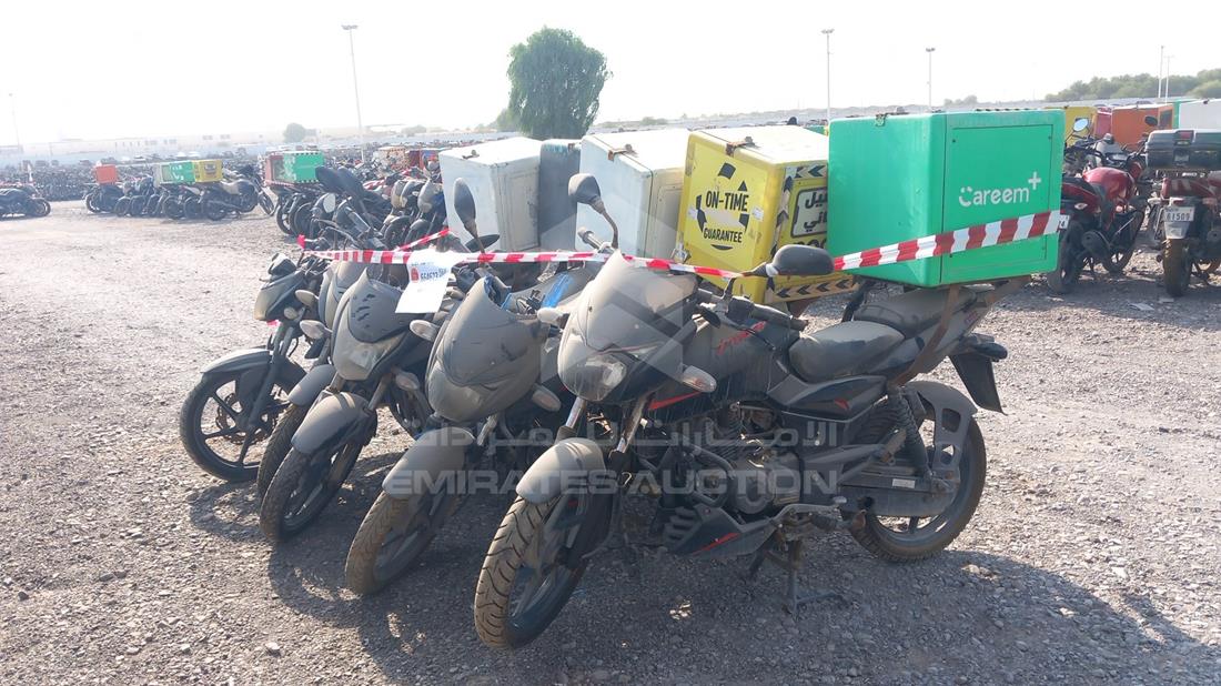 5 Motorbikes — Front Left Angle — Photo 7