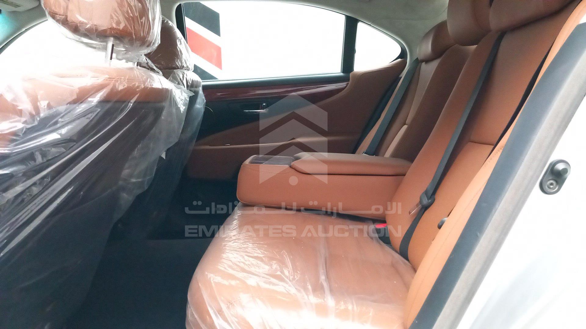 2011 LEXUS LS 460 VIN: JTHDL5EF3B5003594