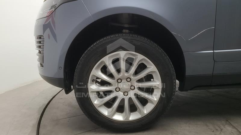 SALGA2BV6JA380966 Auction: EmiratesAuction Lot: 405807 SALGA2BV6JA380966 Range Rover Vogue SE 2018 BLUE Photo 42
