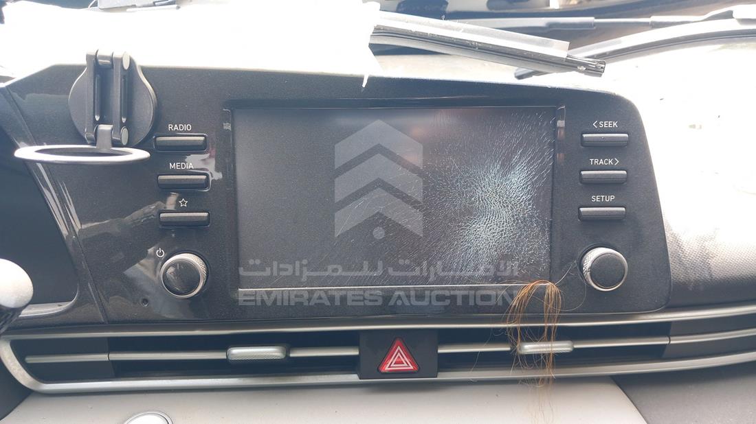 2024 Hyundai Elantra — Entertainment Systems & Camera Monitor & Navigation — Photo 15
