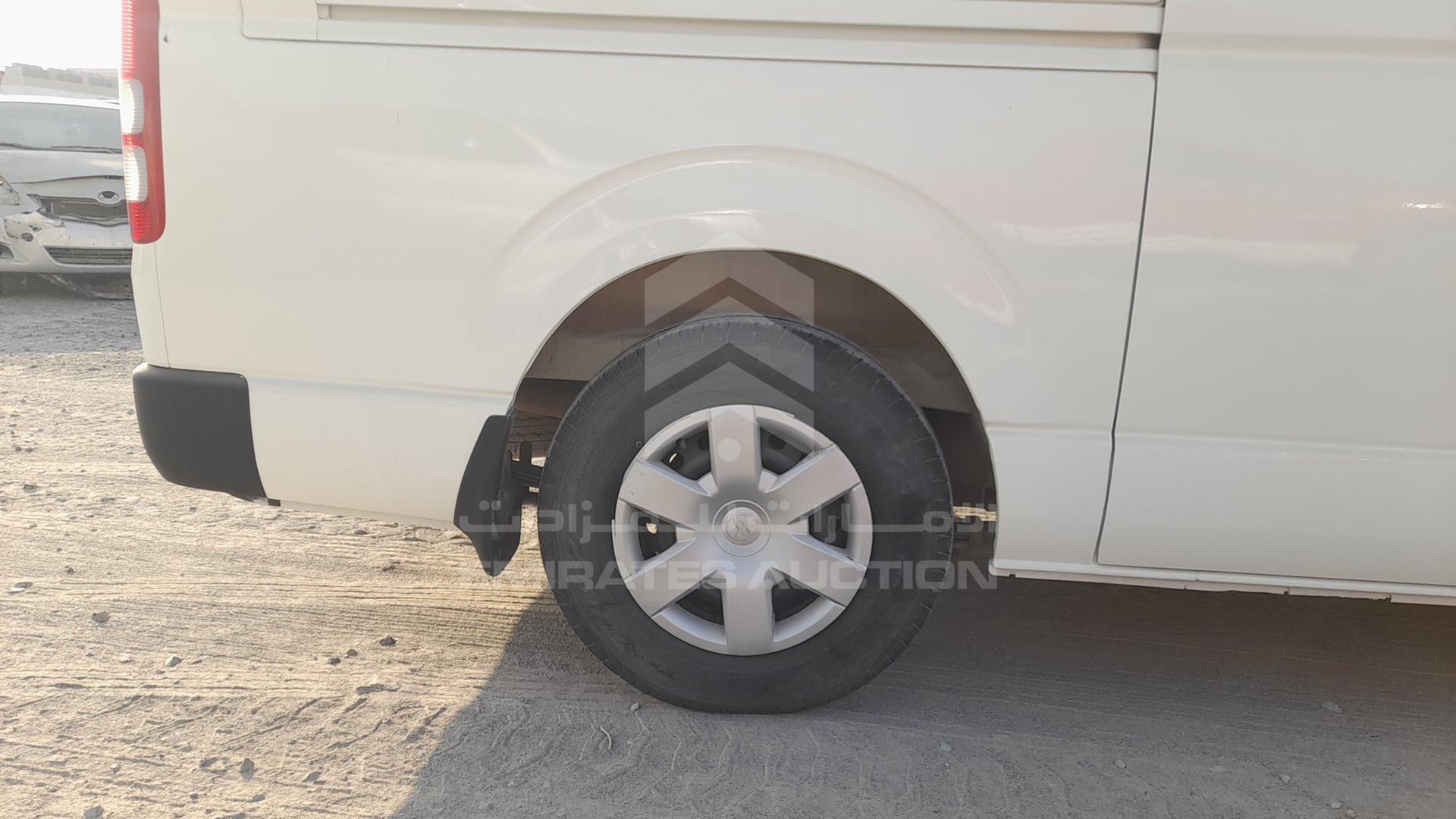 2007 TOYOTA HIACE VIN: JTGJX02P770011388