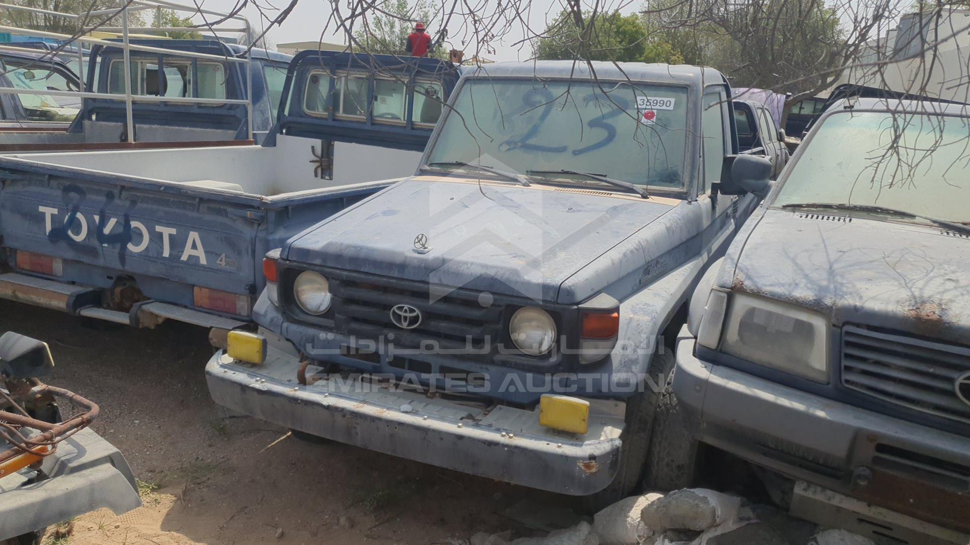 2005 TOYOTA LAND CRUISER VIN: JTFLB71J758007115