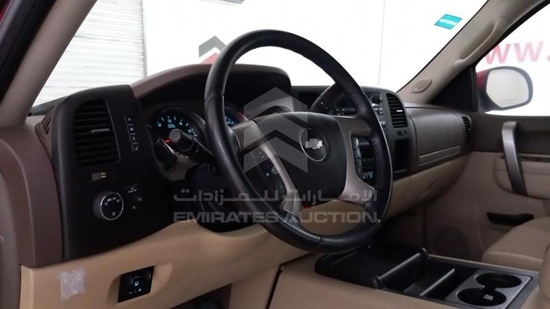 3GCPK9E7XCG160017 Auction: EmiratesAuction Lot: 409827 3GCPK9E7XCG160017 Chevrolet Silverado 2012 RED Photo 11