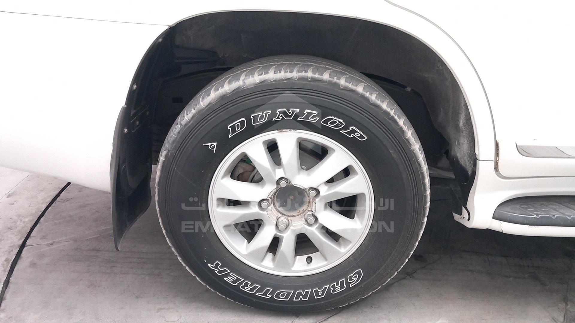 2009 TOYOTA LAND CRUISER VIN: JTMHU09J695010180