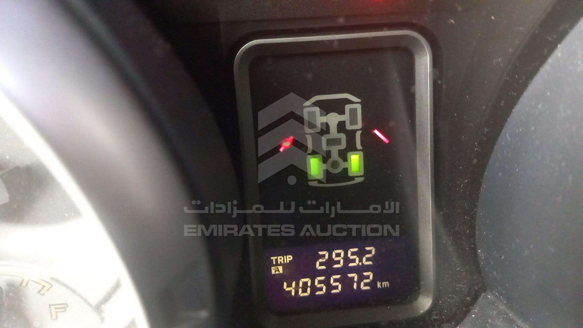 2008 MITSUBISHI PAJERO VIN: JMYLRV93W8J724284