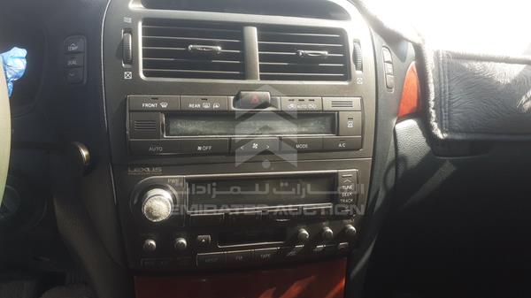 Lexus LS 430 2004 JTHBN36F940137823 Image 9