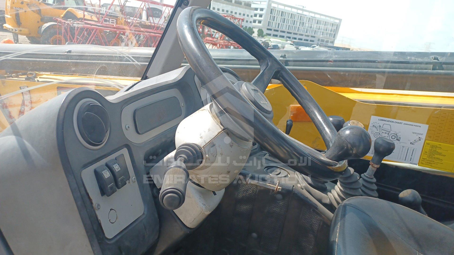 2021 JCB 530-110 VIN: RAJ5DB5MV02893089