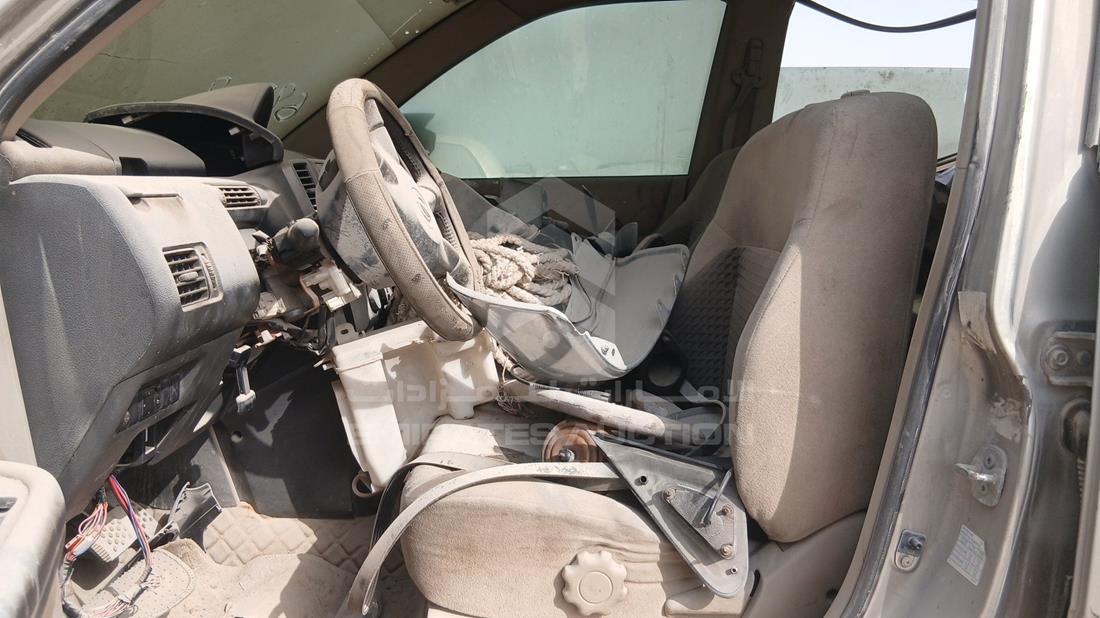 2004 Nissan X-Trail — Front Left Driver Seat View — Photo 12