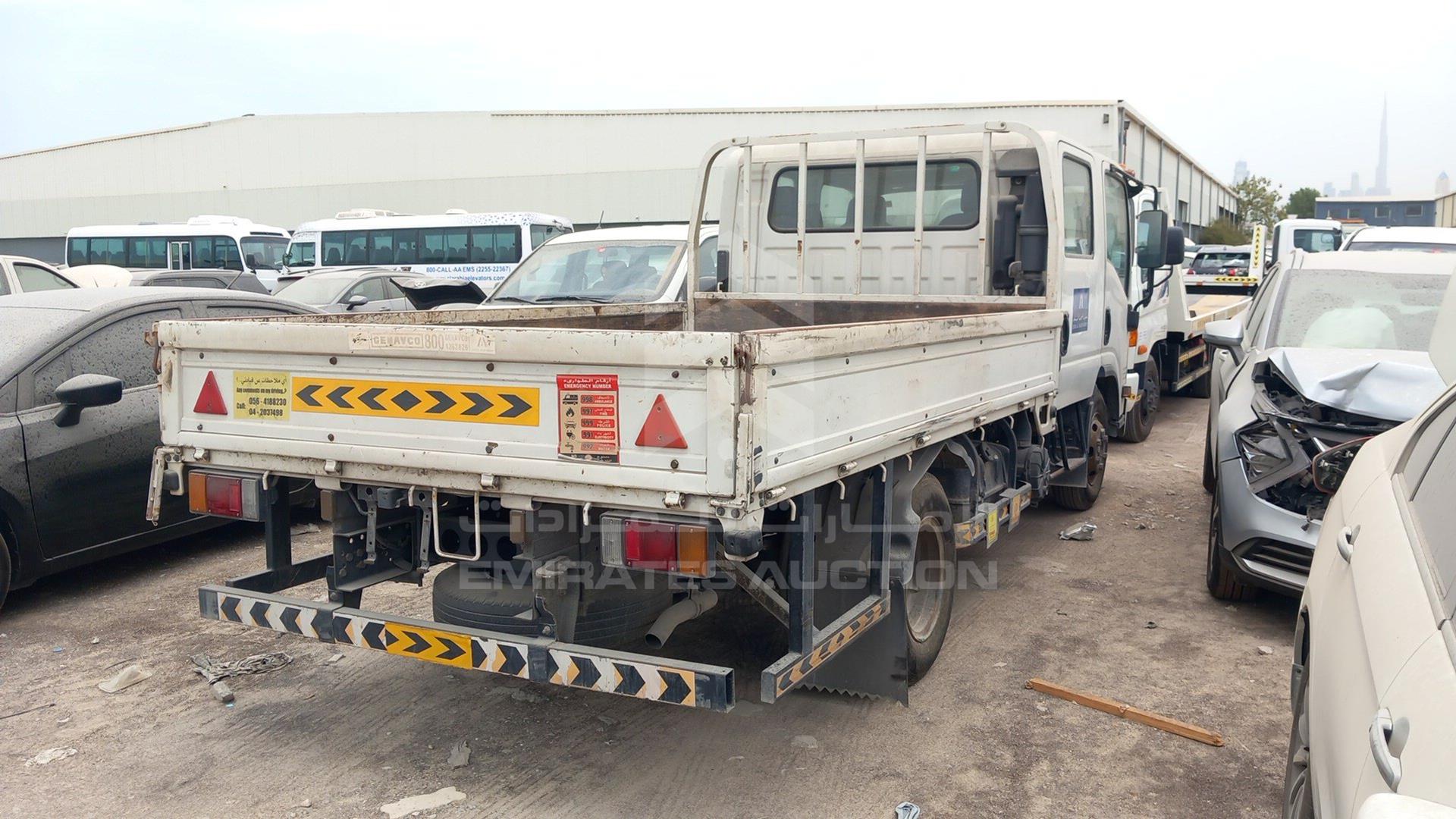 2014 ISUZU NPR VIN: JAMKP33T3E7P19487