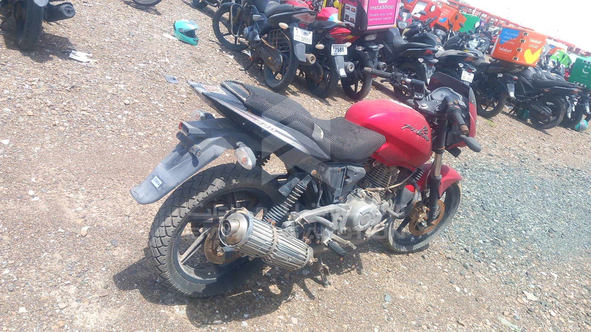 2012 BAJAJ PULSAR 220 CC VIN: MD2DHDKZZVCA93514