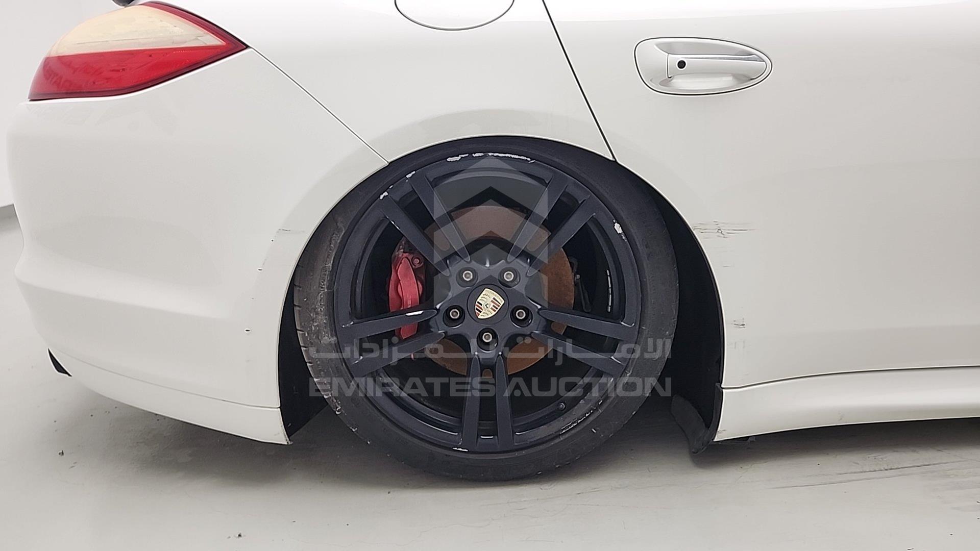 2011 PORSCHE PANAMERA VIN: WP0ZZZ97ZBL080132