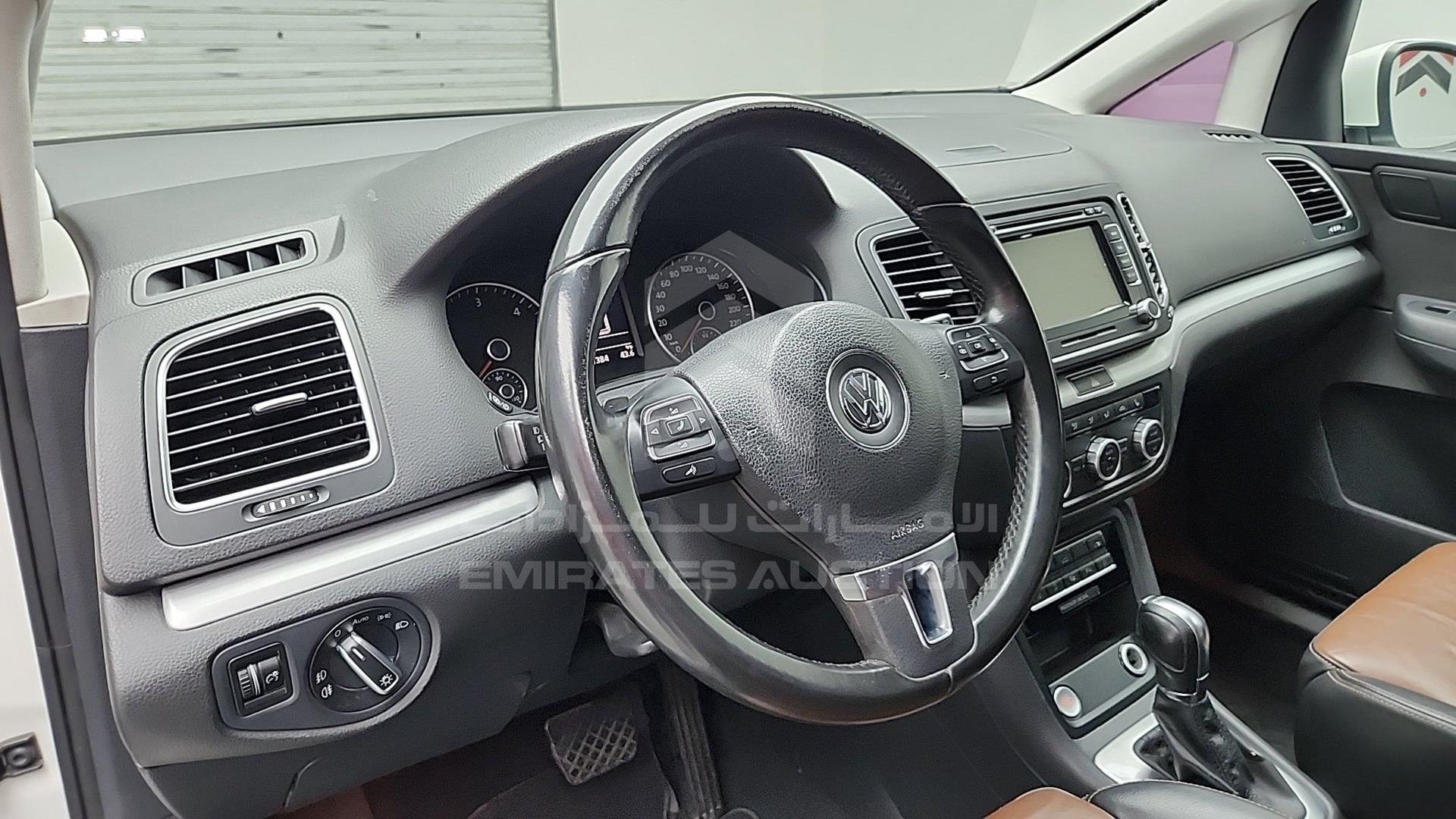 2016 VOLKSWAGEN SHARAN VIN: WVWZZZ7NZEV032244