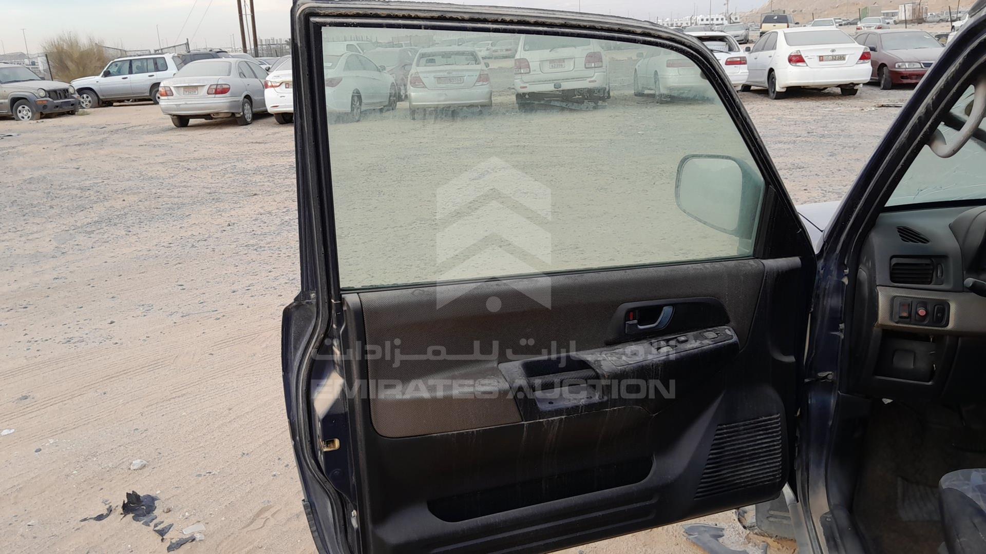 2000 MITSUBISHI PAJERO VIN: JMYMRH65WYY701230