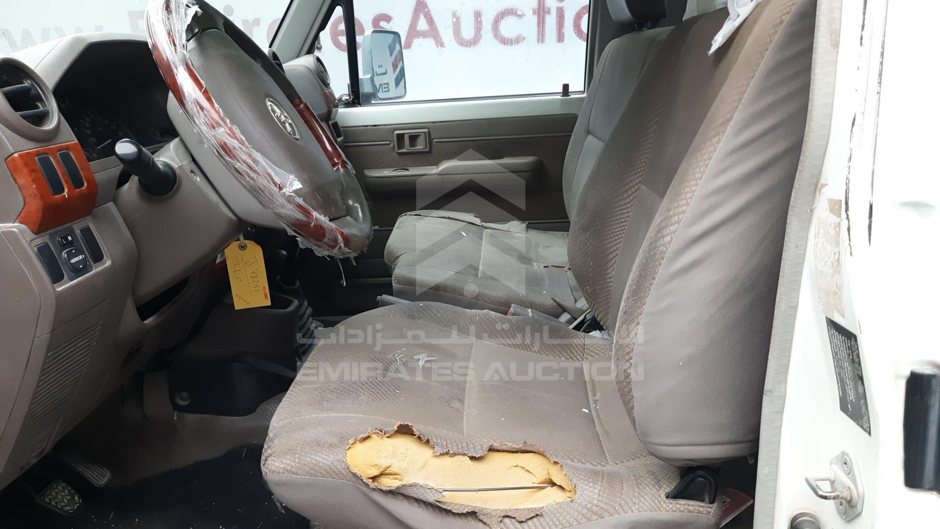 2012 TOYOTA LAND CRUISER VIN: JTFLU73J1C4530111