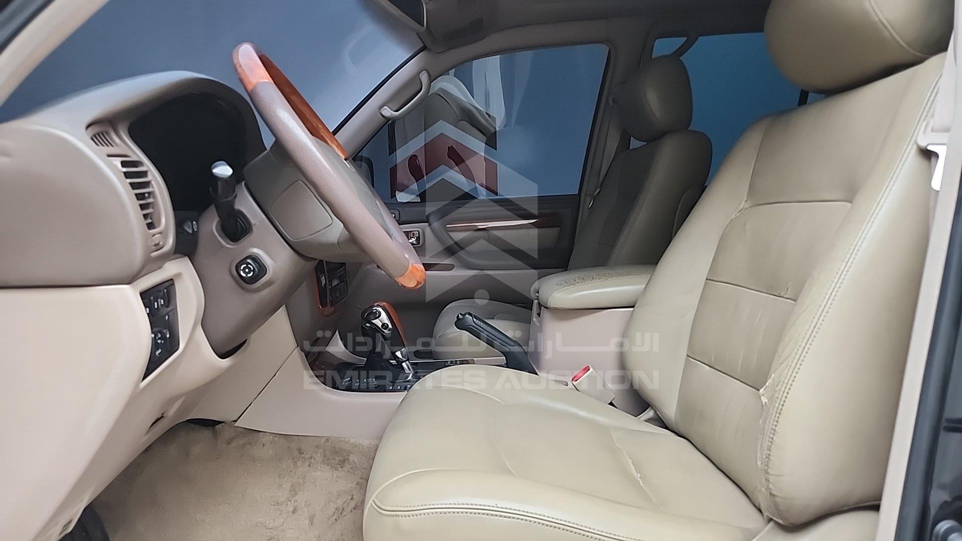1999 LEXUS LX 470 VIN: UZJ1000087157