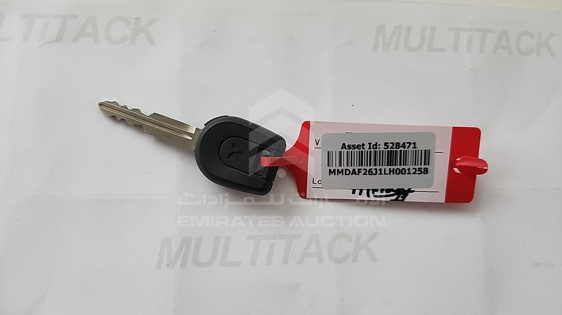 2020 Mitsubishi Attrage — Keys — Photo 5
