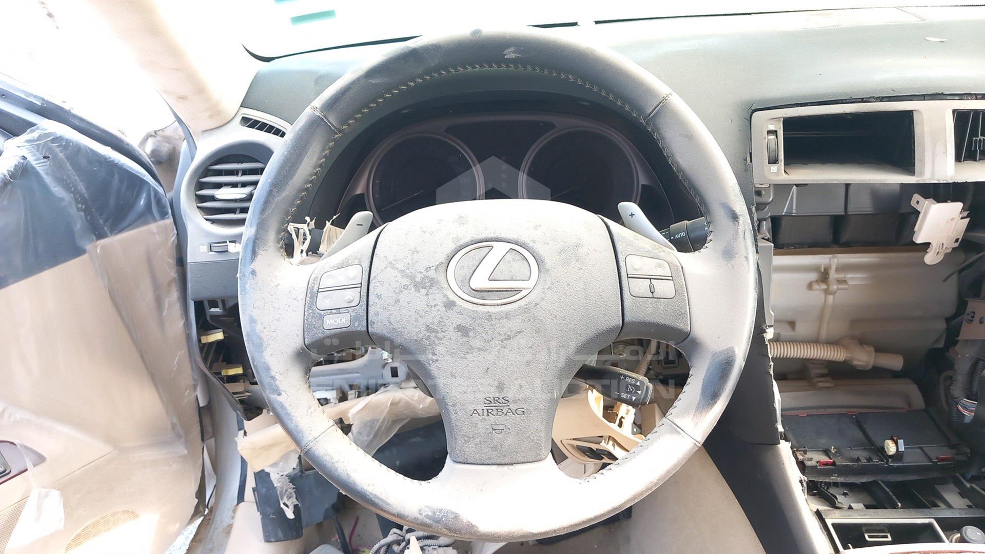 2008 LEXUS IS300 VIN: JTHBG262882016731