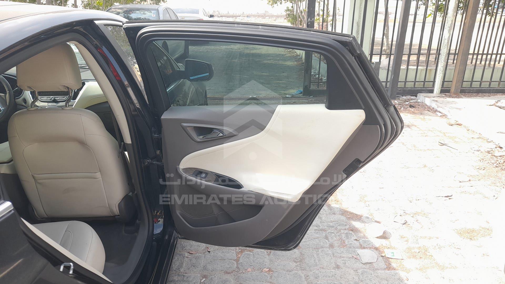 2019 CHEVROLET MALIBU VIN: KL1ZC5DXXKB109888