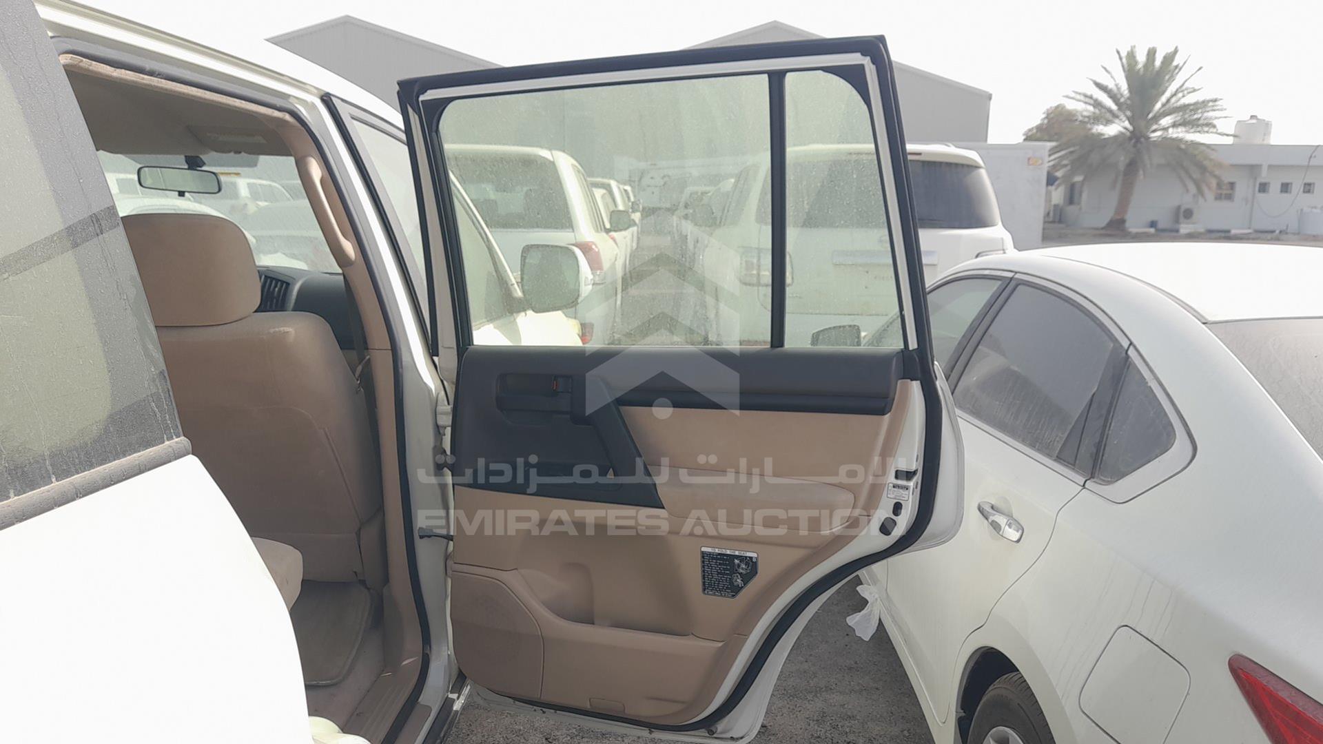 2013 TOYOTA LAND CRUISER VIN: JTMDU09J9D4063128