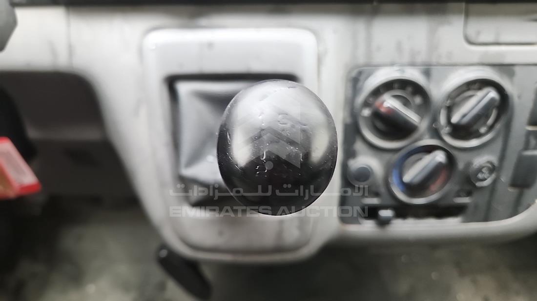2014 Nissan Urvan — Gear View — Photo 12