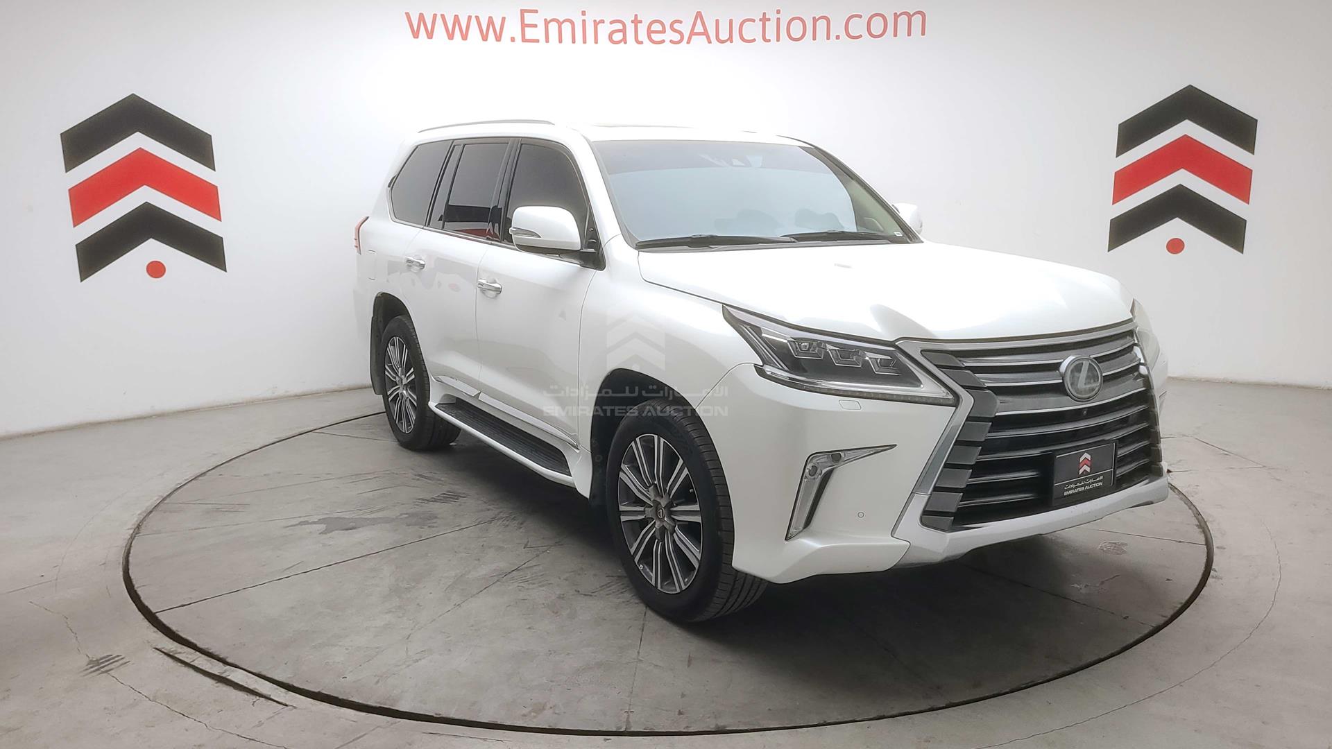 2016 LEXUS LX 570 VIN: JTJHY00WXG4203252