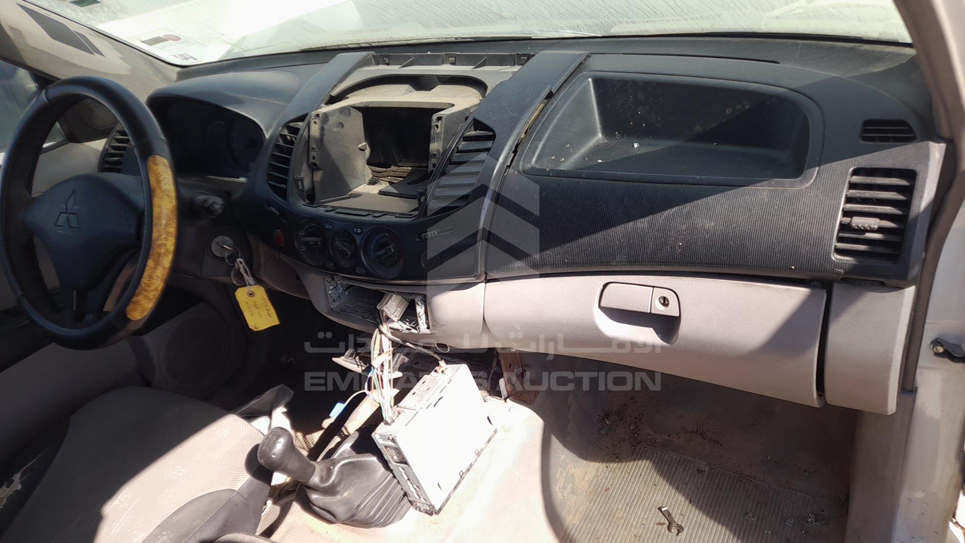 2013 MITSUBISHI L 200 VIN: MMBJNKA50DD025343