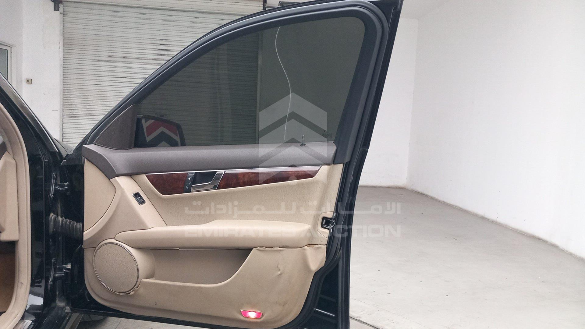 2010 MERCEDES C 300 VIN: WDDGF8BB8AF450400