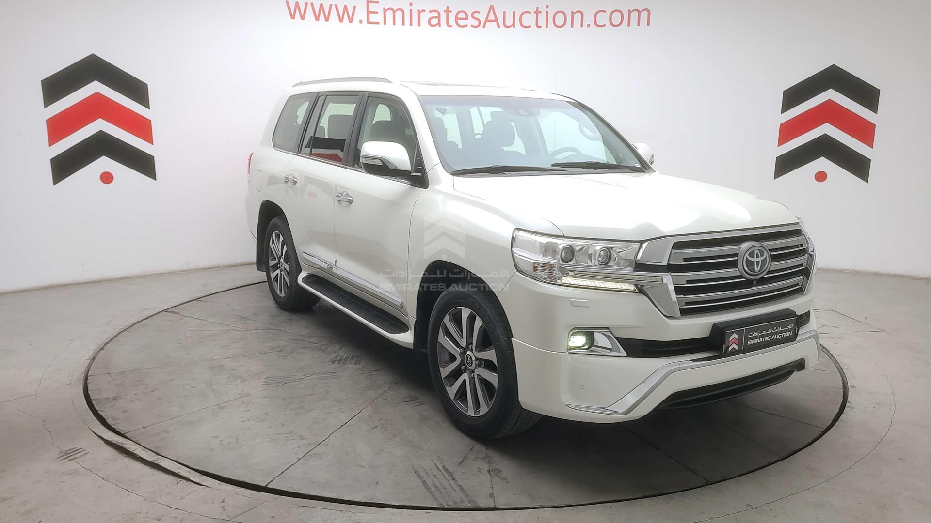 2017 TOYOTA LAND CRUISER VIN: JTMHY05J3H4054037